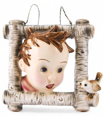 Панно &laquo;Мальчик и птичка&raquo;. Художественное ателье Голдшейдера, Вена (Австрия)1937-1941 ггфаянс 