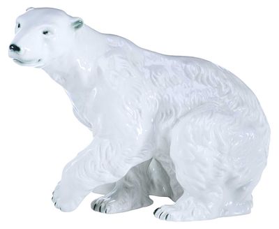 Скульптура Белый медведь фарфор, Royal Dux Чехословакия 1946-90 гг. Н-26,5 см. Чехословакия1946- 