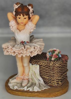 Скульптура "Балерина Rosie". Англия .Полистоун. Leonardo. Высота 11см/ Без трещин, сколов и 