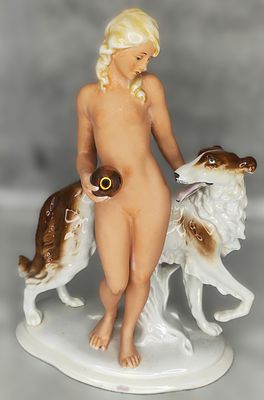 Скульптура "Обнаженная девушка с собакой". Германия 1920-1930е гг. Фарфор.Fasold &amp; Stauch. 