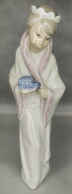Скульптура "Принц с машинкой". Испания. Фарфор. Lladro 1971-1974г. Высота 19,5см. Без сколов 