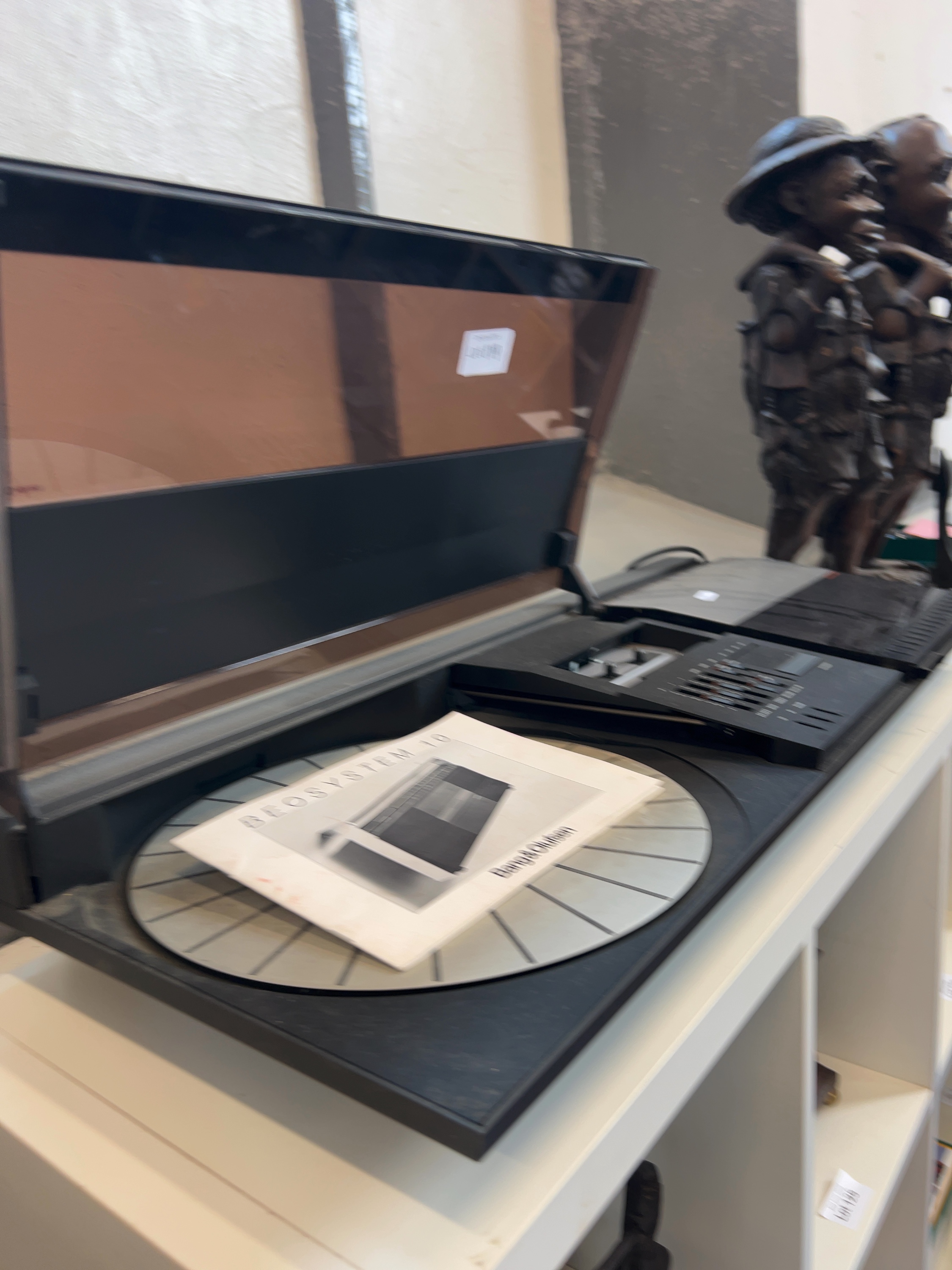 Bang & Olufsen Beocenter 2200 Integrated Music System