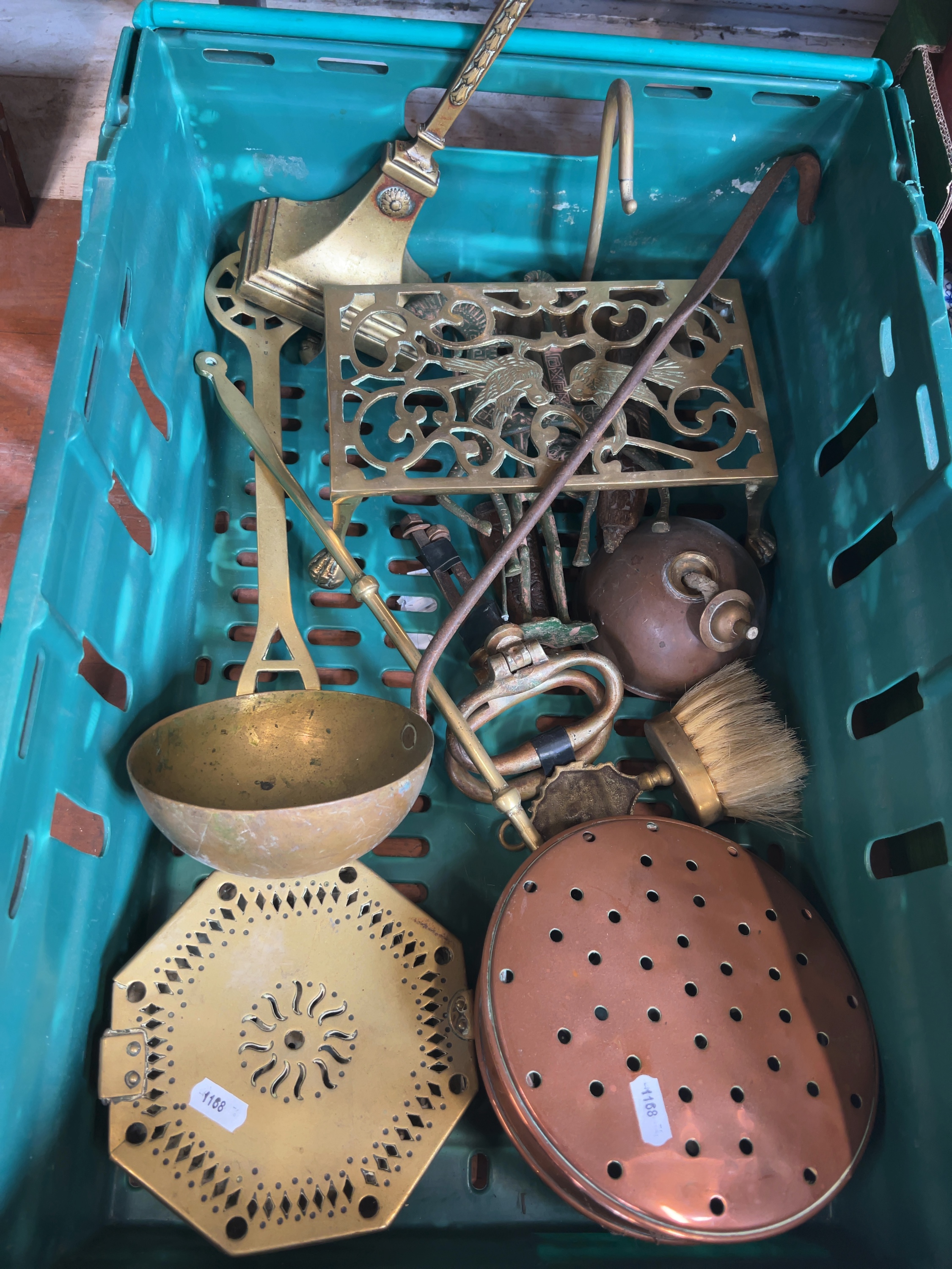 A Collection of Antique Brass and Copper Hearth and Kitchen Metalware