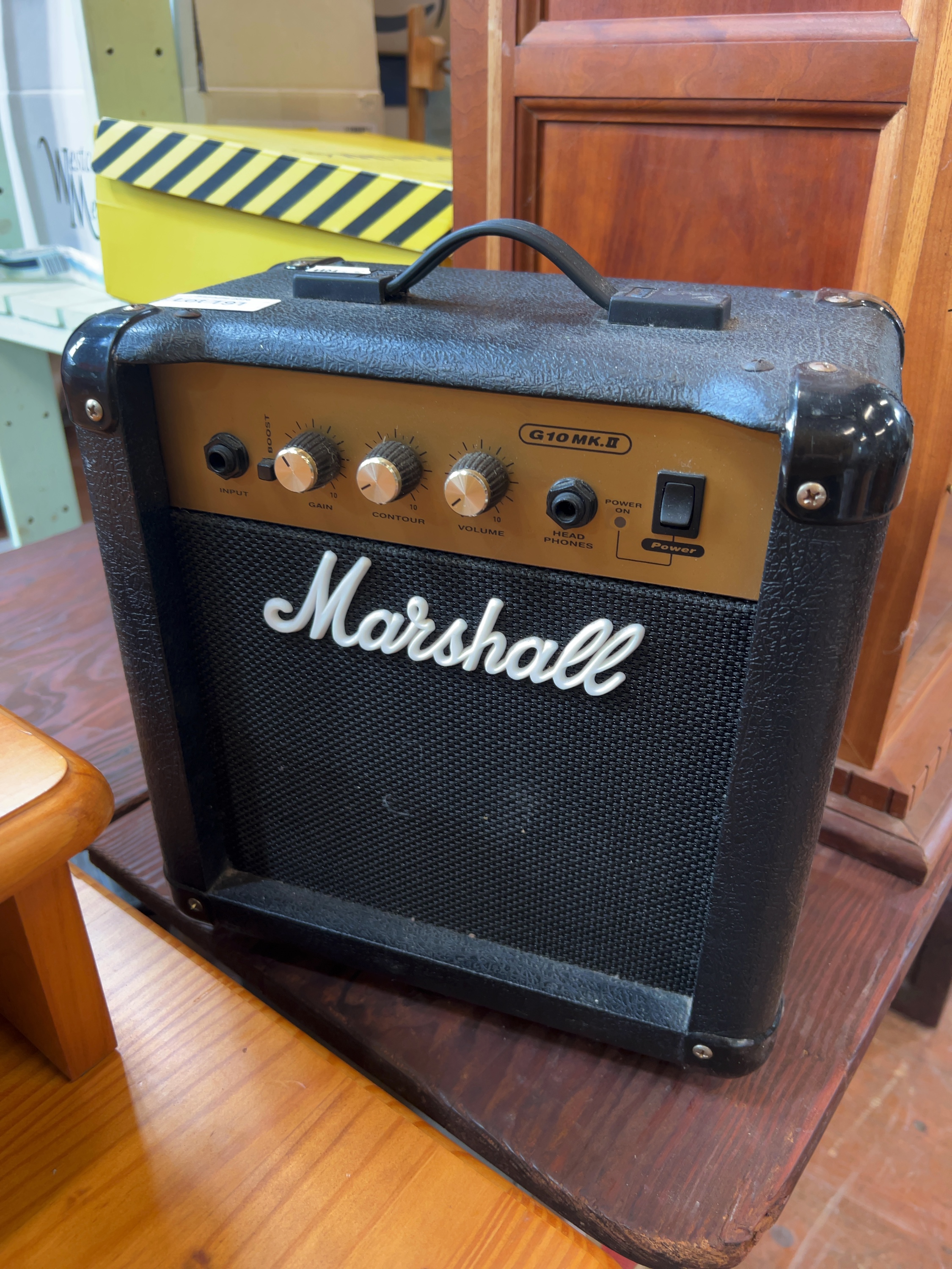 A Marshall Park Series G10 MK.II Guitar Practice Amplifier