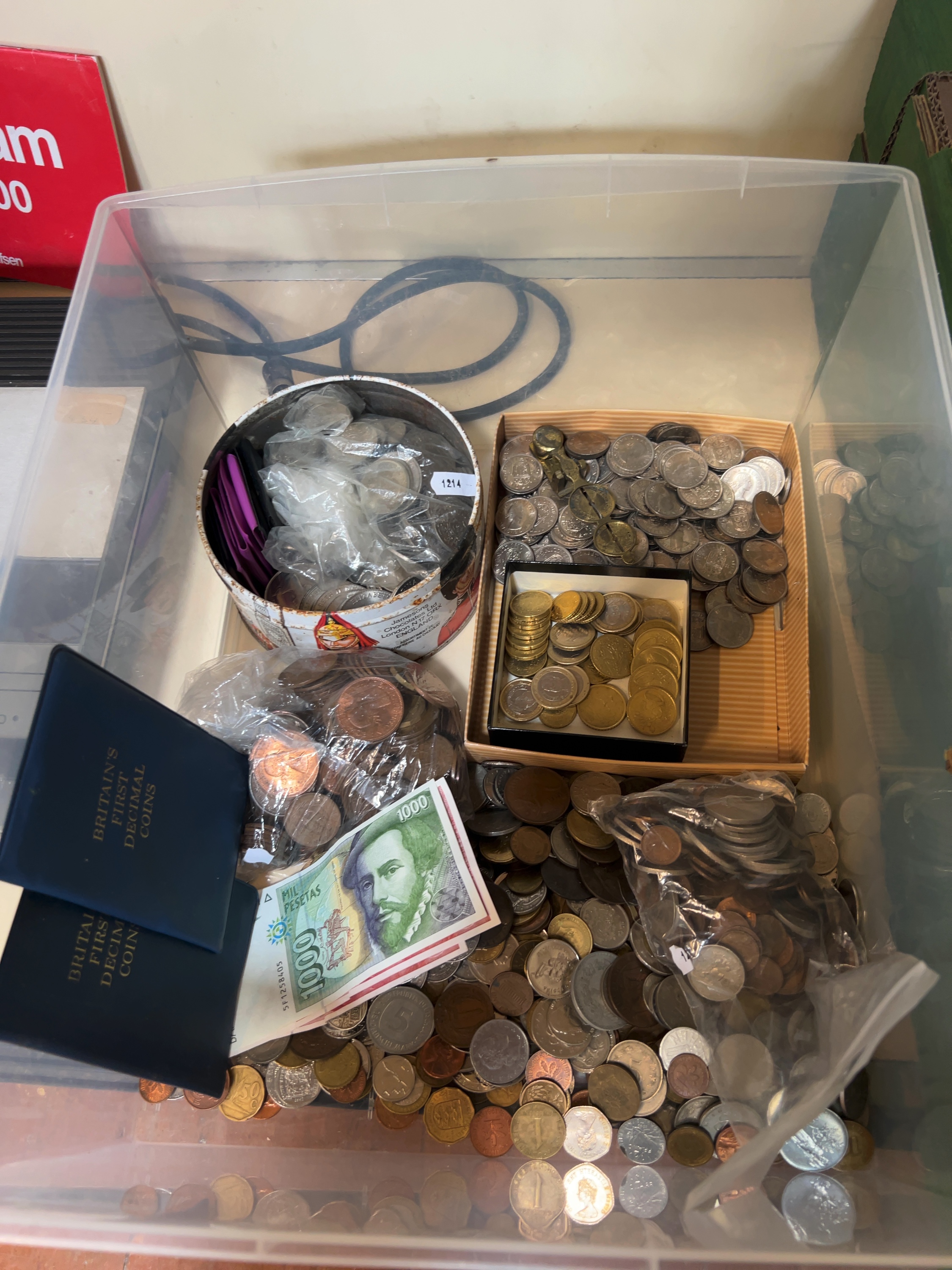 UK and International Mixed 20th Century Coin and Banknote Collection
