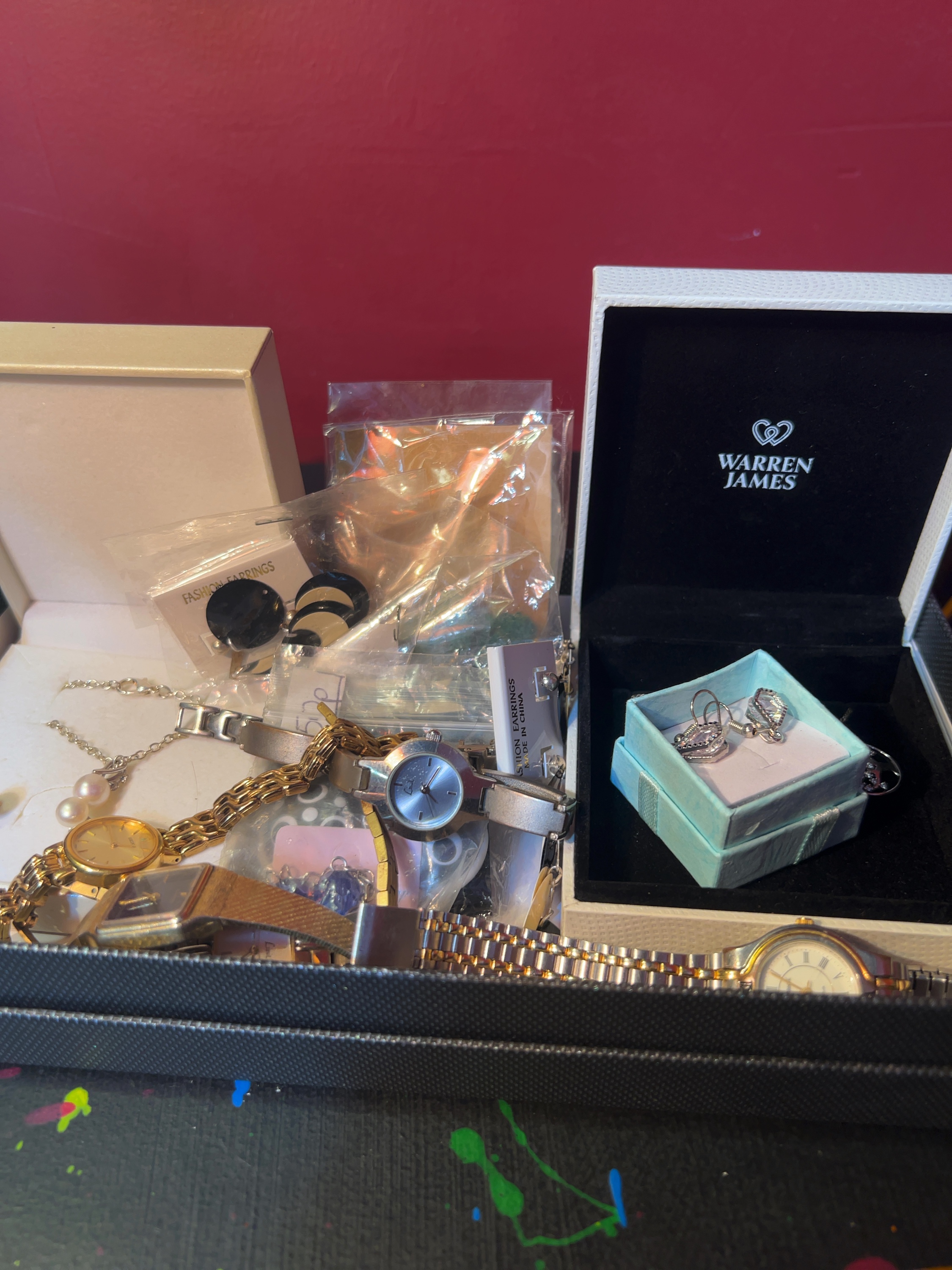 Assortment of Jewellery and Wristwatches including Warren James, Seiko, and Limit Models