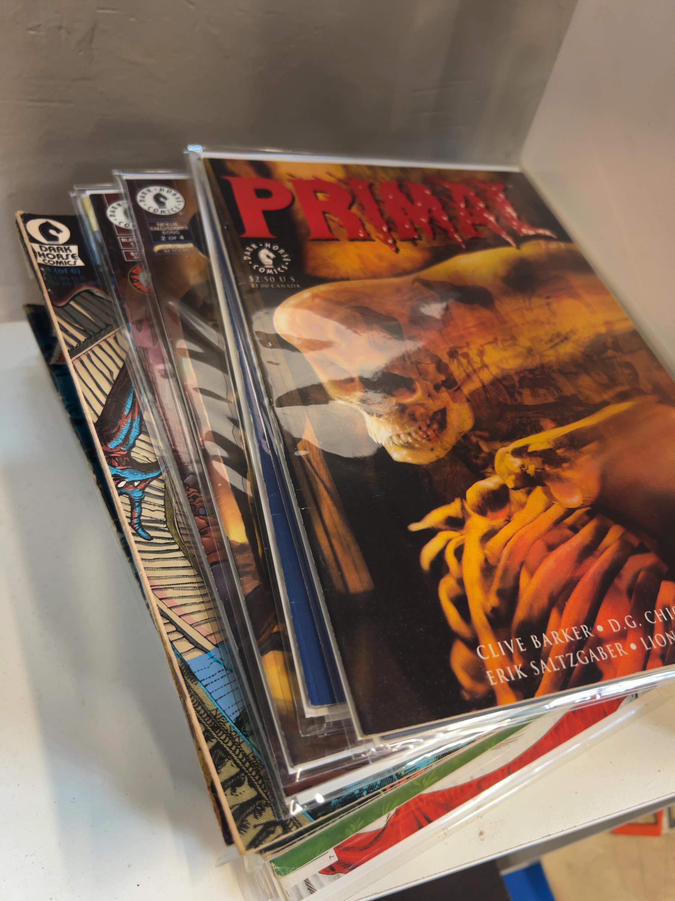 Dark Horse Comic Books Including Aliens and Clive Barker's Primal