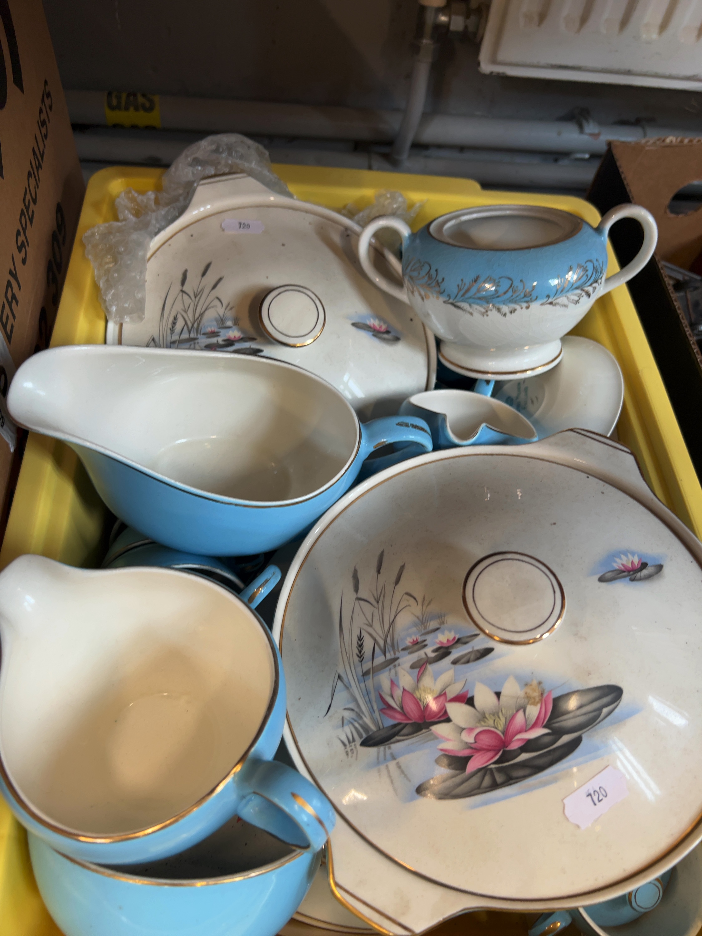 Mid-20th-Century Alfred Meakin Water Lily and Blue Glazed Earthenware Tablewares