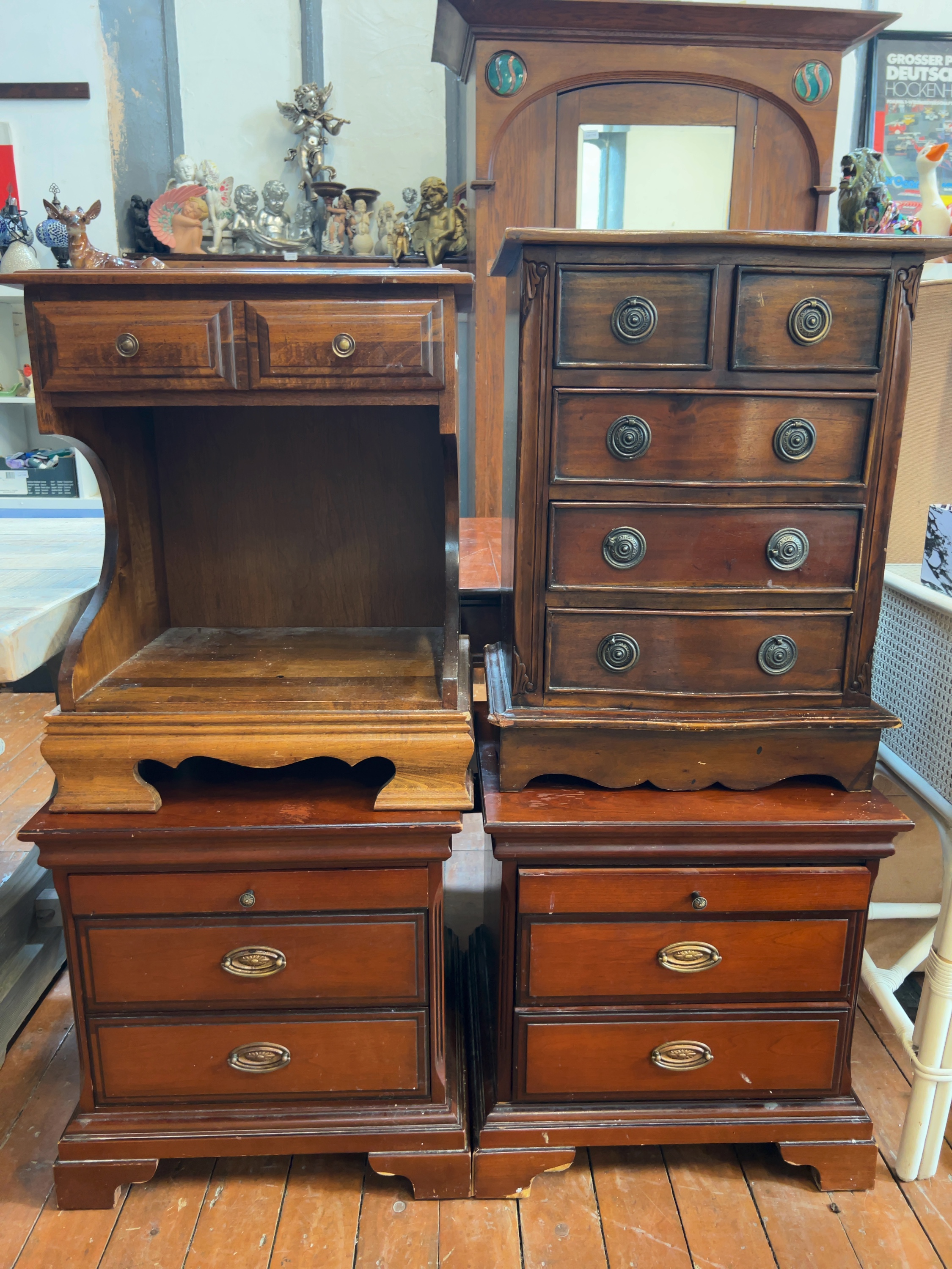 Four Georgian-Style Mahogany-Toned Bedside and Miniature Chests
