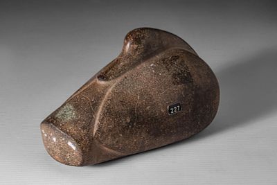 HUGE MESOPOTAMIAN DARK STONE DUCK WEIGHT. Ca. Late 2nd to early 1st millennium BC. A weight 