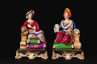 PAIR OF PORCELAIN DE PARIS FIGURINES OF AN OTTOMAN SULTAN AND SULTANA. Ca. 19th century AD. A 