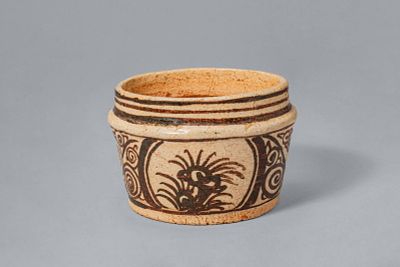 JIZHOU PAINTED JAR. Song Dynasty, Ca. 10th-13th century AD. A ceramic jar of cylindrical form 