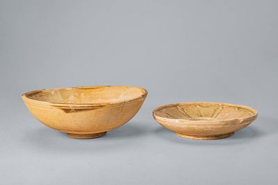 TWO CHINESE celadon-glazed DISH AND BOWL. Southern Song Dynasty, Ca. 12th-13th century AD. A 