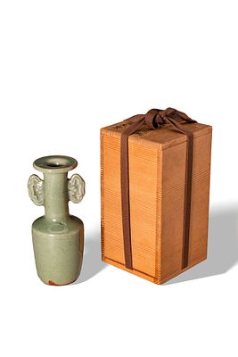 CHINESE LONGQUAN CELADON VASE. Possibly Song/Ming Dynasty , Ca. AD 960 - 1644. A fine celadon 