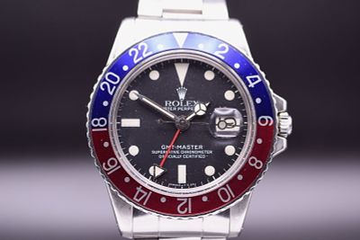 Rolex GMT-Master Reference 1675 with a Striking "Pepsi" Bezel 1970s Including Box. C. 1975AThis 