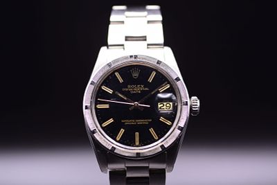 Rolex Oyster Perpetual Date Ref 1501 Includes Box & Papers. C. 1975AThis stunning vintage Rolex 