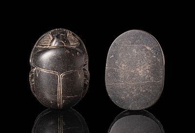 HUGE EGYPTIAN BLACK STONE HEART SCARAB. Late Period, Ca. 664 - 332 BC. A black stone heart 