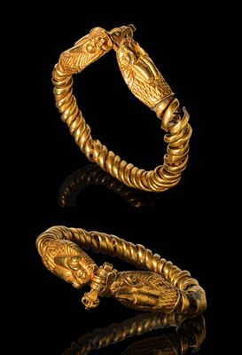STUNNING EGYPTIAN HIGH KARAT HIGH KARAT GOLD BRACELET WITH SNAKE HEADS - PUBLISHED. Ptolemaic 
