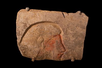 EGYPTIAN SANDSTONE RELIEF OF WORSHIPPER WITH WIG. Amarna Period, Ca. 1353 - 1335 BC. A sandstone 