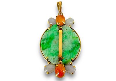 14kt Gold and Jade Stone Pendant Stamped and tested 14kt/585 gold, 49.0mm in length, 5.0 grams 