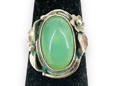 Sterling Silver Ring with Jade Stone Cabochon Stamped and/or tested sterling silver/925, modern 