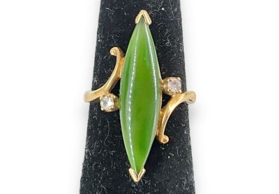 10kt Yellow Gold Jade & Crystal Ring. 10kt Yellow Gold Jade &amp; Crystal Ring Size (6) bypass 