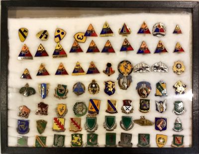 Distinctive Insignia Medals. Distinctive Insignia Medals Condition: 
We have endeavored to 