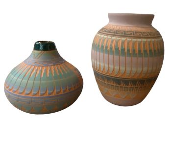 American Indian Pottery. American Indian Pottery Lot of (2) includes a 4.5"H vase and a 6"H 