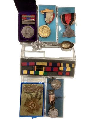 Spanish American War Medals. Spanish American War Medals Also includes reprint of St. Louis 