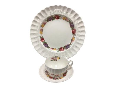 Vintage Spode Copeland "Rose Briar" (102 pieces). Vintage Spode Copeland "Rose Briar" (102 