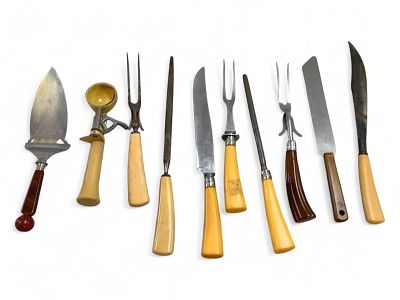 Ten Pieces of Bakelite Cutlery and Serving Pieces. Ten Pieces of Bakelite Cutlery and Serving 