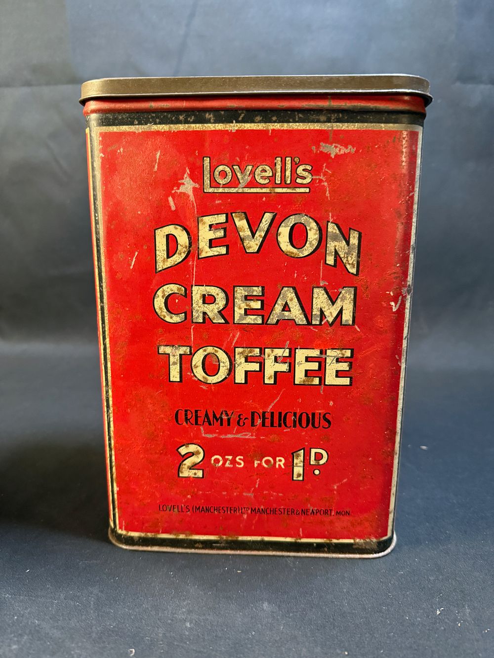 Lot 268: Lovell's Devon Cream Toffee Advertising Tin