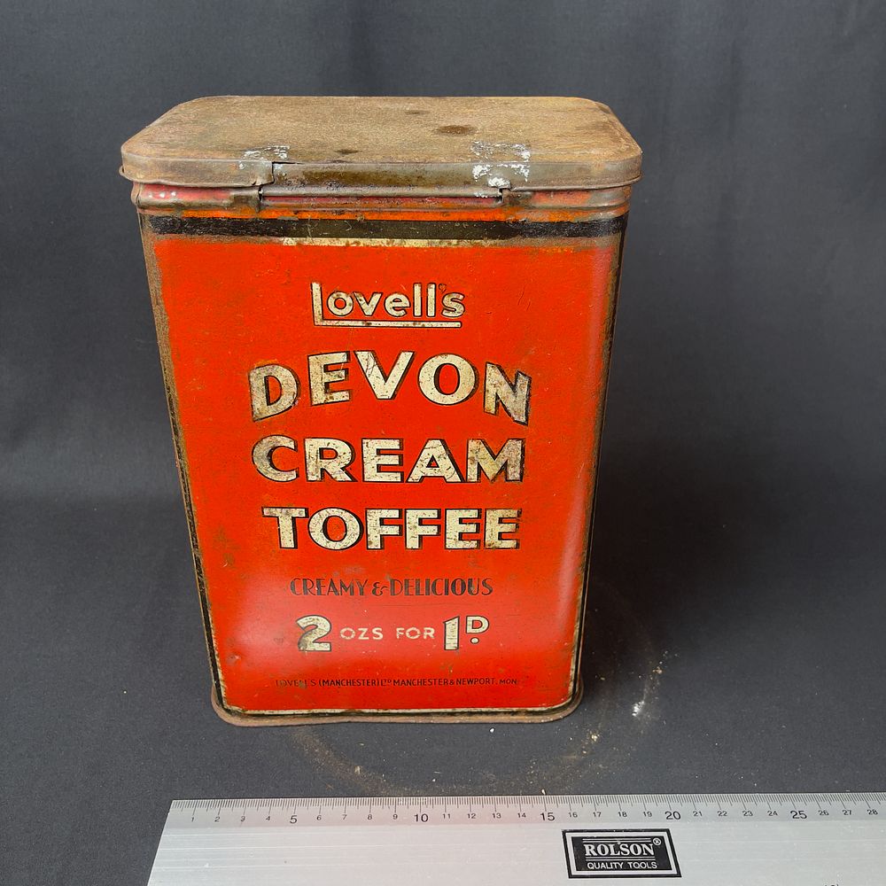 Lot 277: Lovell's Devon Cream Toffee Advertising Tin
