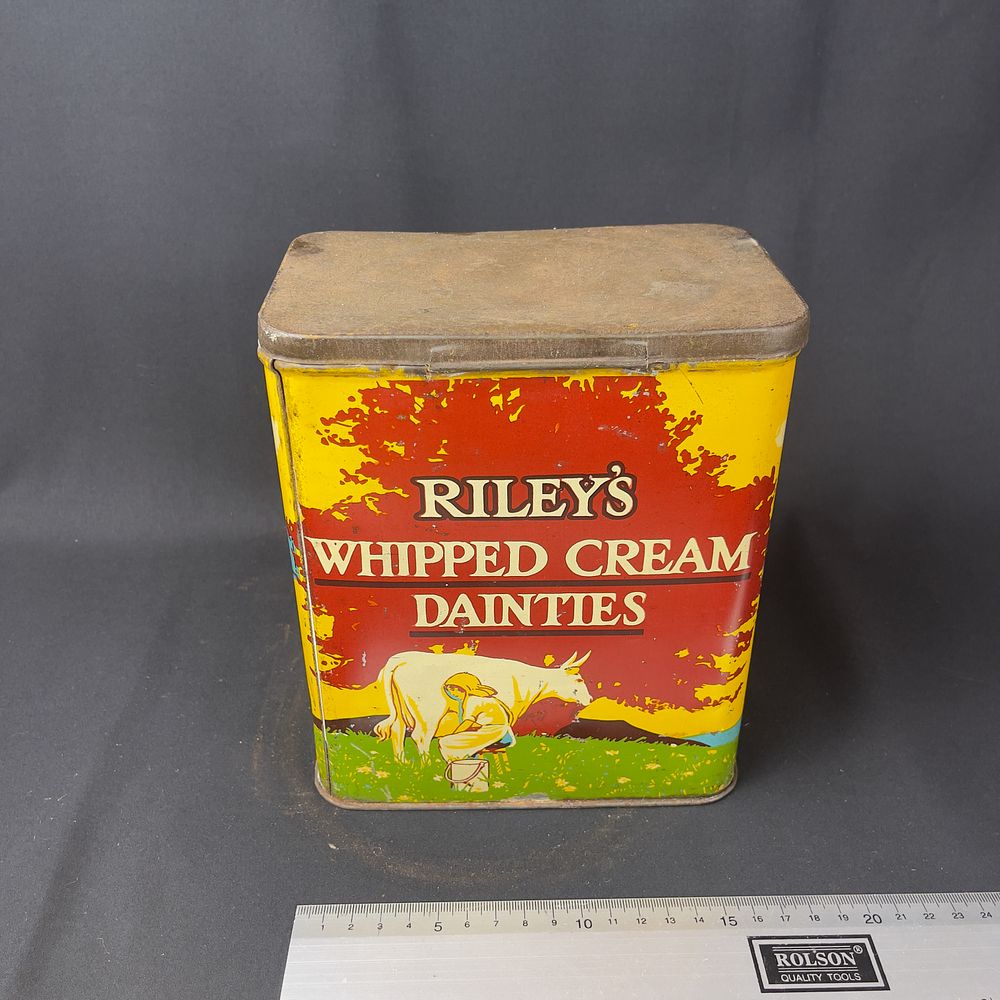 Lot 278: Riley's Whipped Cream Dainties Advertising Tin