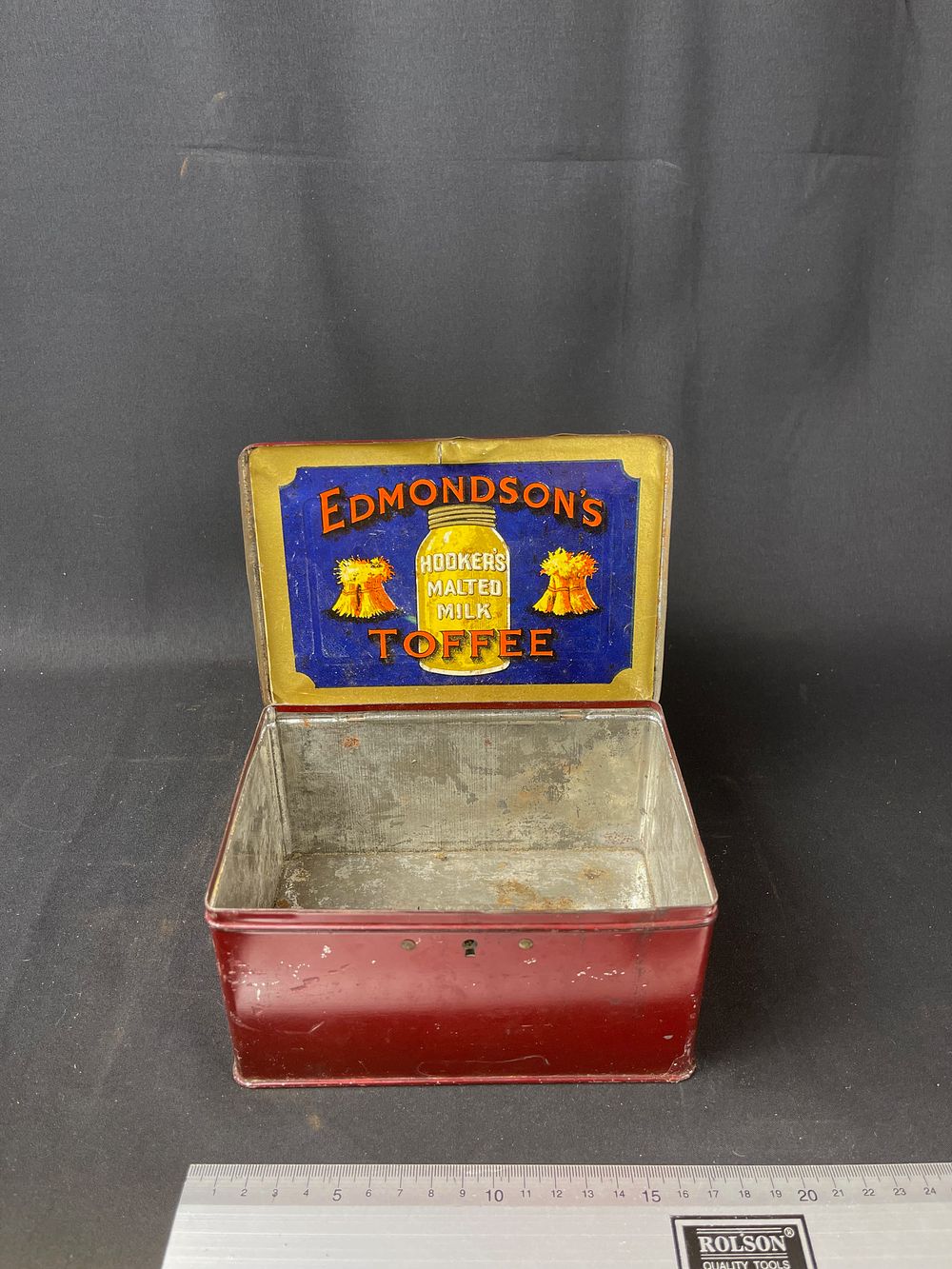 Lot 289: Edmondson's Hookers Malted Milk Toffee Safe Tin