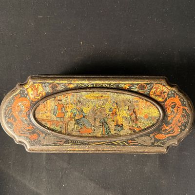 Huntley & Palmers Oriental Octagonal Lithographed Biscuit Tin. Antique octagonal tin box by 