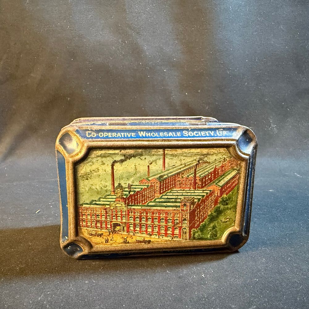 Lot 263: Crumpsall Works Lithographed Biscuit Tin