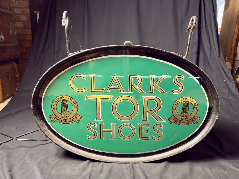 Lot 228: Clarks Tor Shoes Double Sided Lightbox