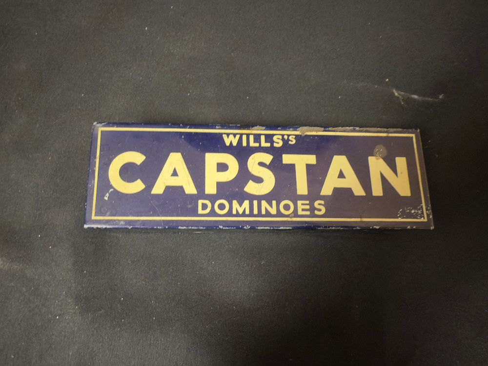 Lot 264: Wills's Capstan Dominoes Set