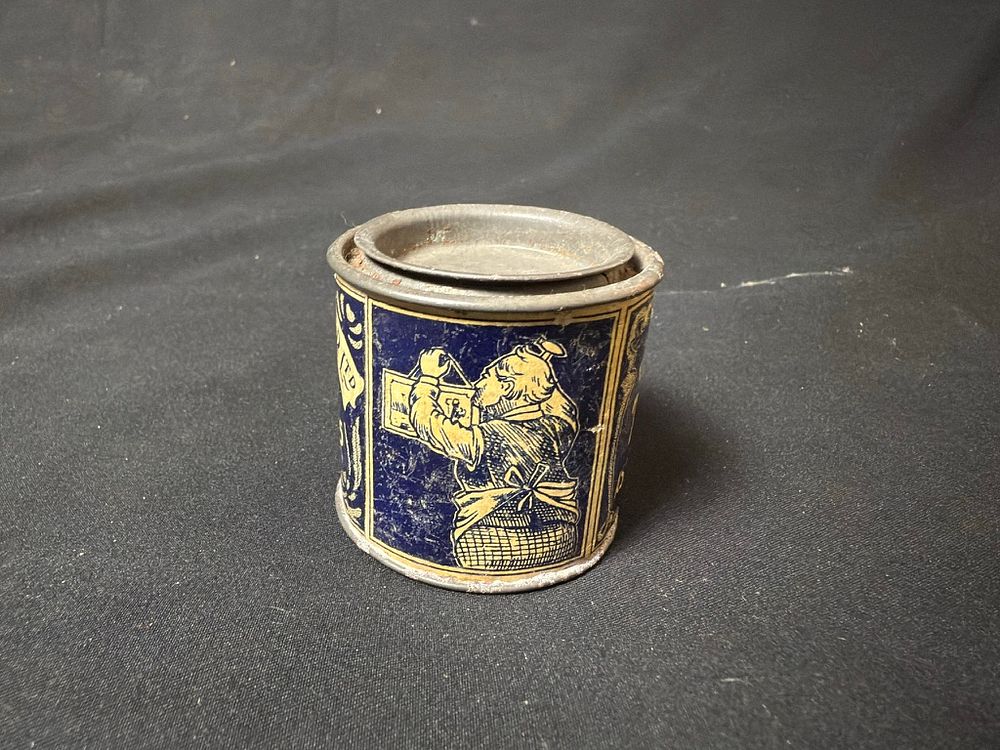 Lot 273: Marks & Spencer English Made Tacks