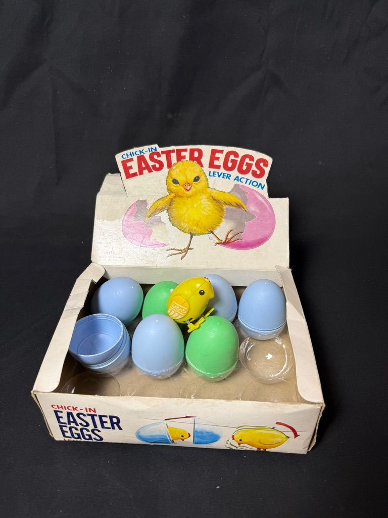 Lot 276: Easter-themed toy eggs