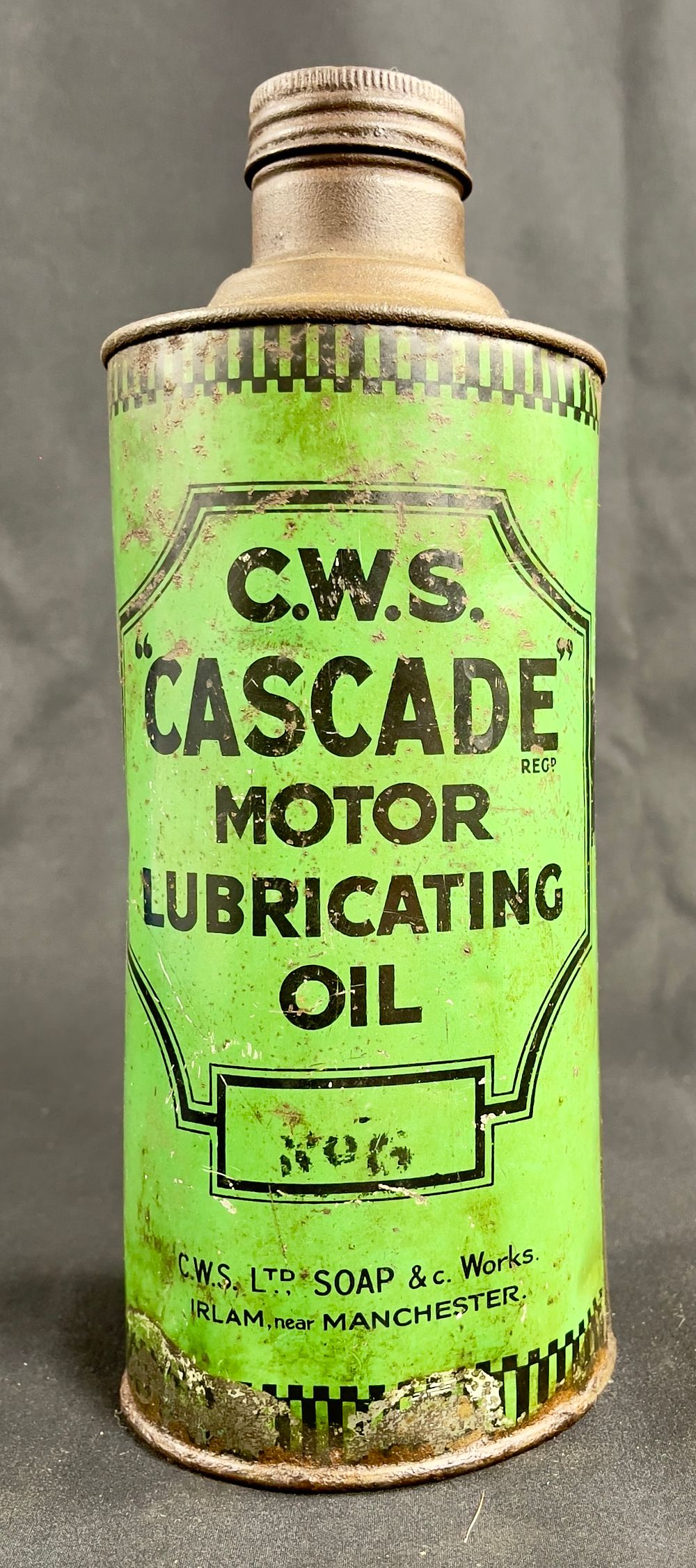 Lot 152: A C.W.S. Cascade Motor Lubricating Oil Can