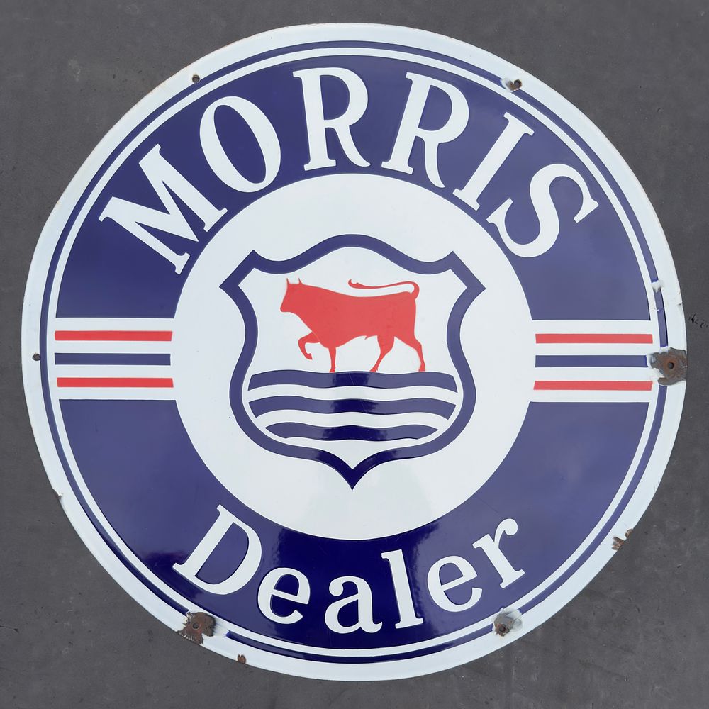 Lot 180: A Morris Dealer enamel sign