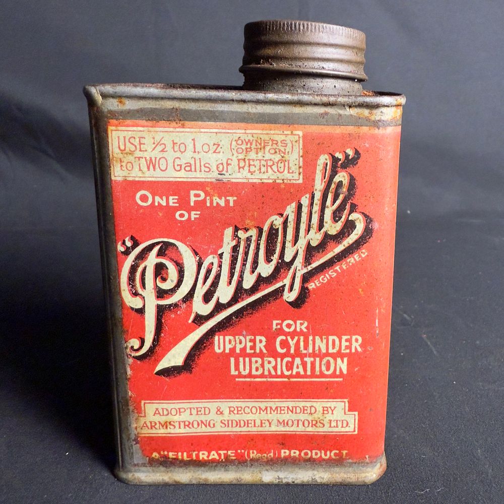 Lot 242: A Petroyle Motoring can (Pint)