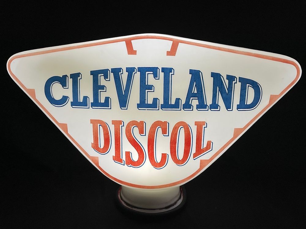 Lot 274: A Cleveland Discol Petrol pump globe