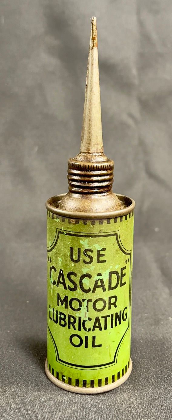 Lot 281: 4 Castrol Oil quart tins