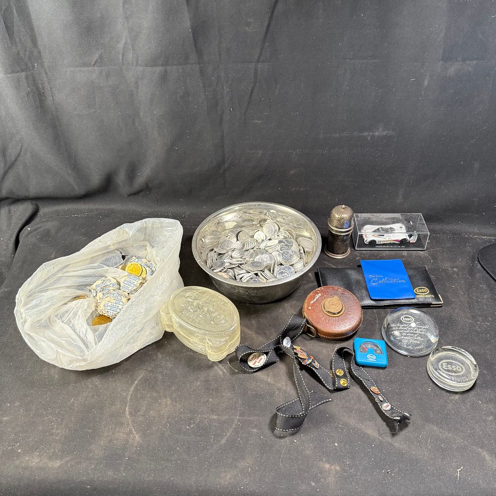 Lot 292: Esso Promotional Memorabilia and Collectibles