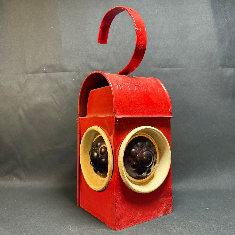 Lot 254: Kenyon Kenlite No. 72 Red Railway Warning Lantern