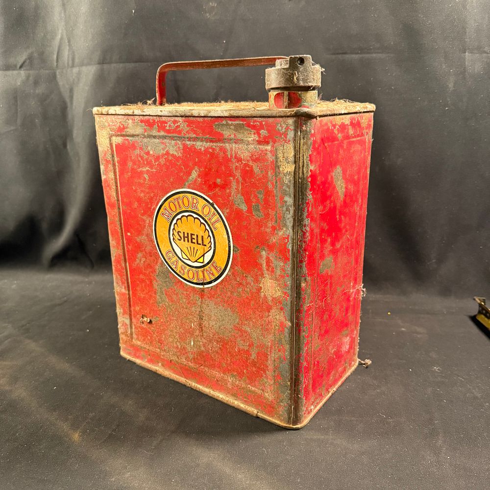 Lot 267: Shell Two-Gallon Petrol and Motor Oil Metal Can