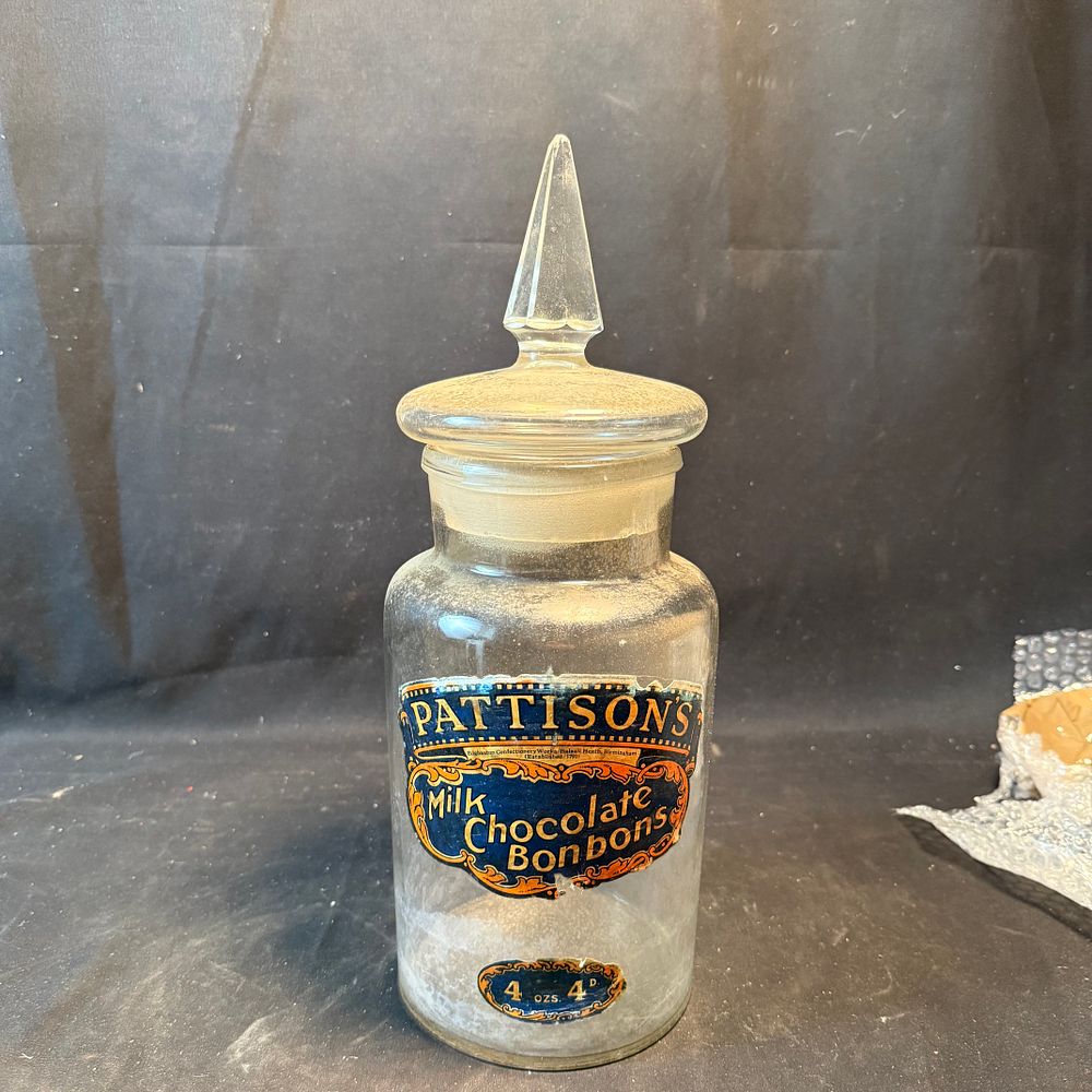 Lot 208: Pattison’s Milk Chocolate Bonbons Glass Confectionery Display Jar